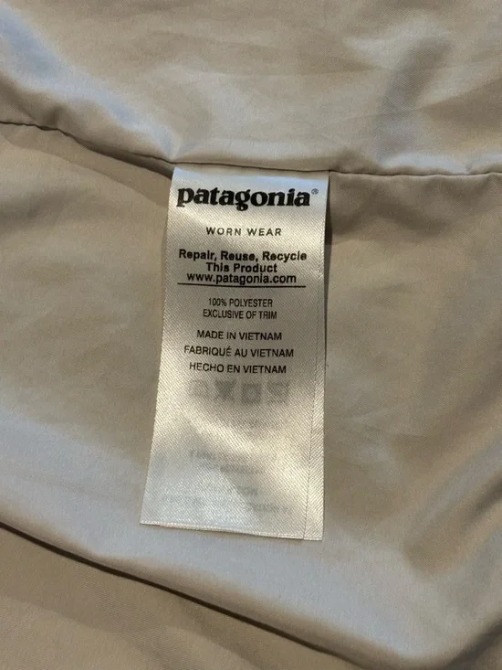 Patagonia Sherpa Fleece Vest - Picture 4 of 7